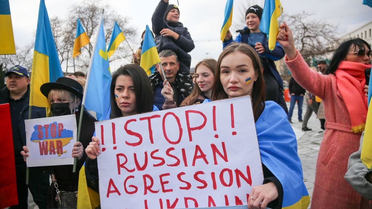 Zvažte okamžitý odjezd ze země, vzkazuje občanům USA ambasáda v Moskvě